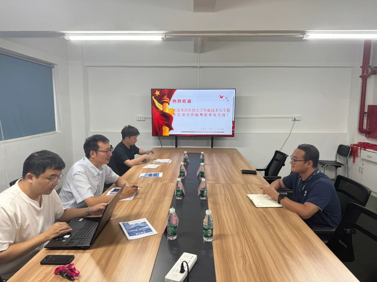 校企同行 从课堂到机房，重庆科技大学“访企拓岗”解码产教融合新路径